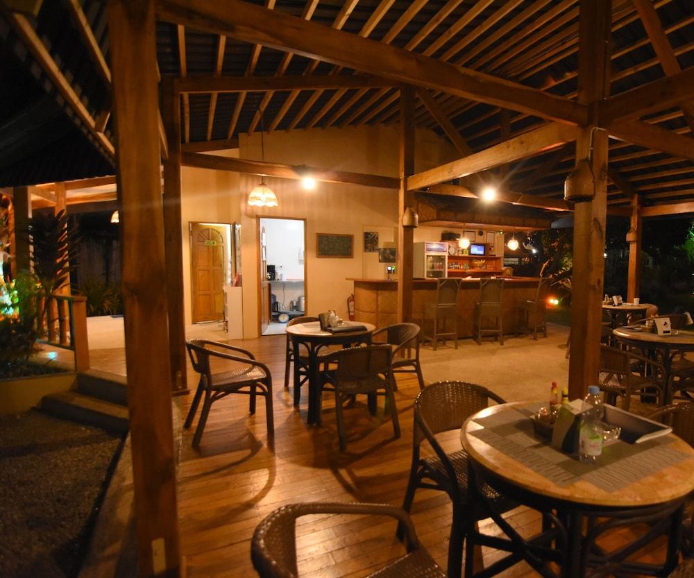 Alona42 Resort Panglao Exterior foto